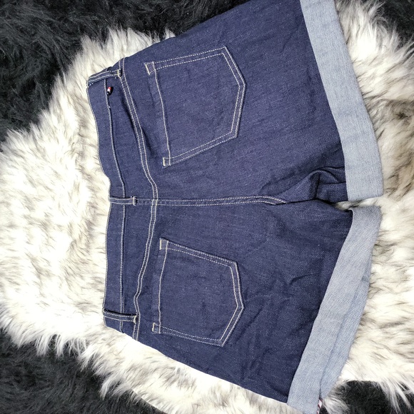NWT WOMENS TOMMY HILFIGER DEMIN SHORTS SIZE 12 - Picture 8 of 8